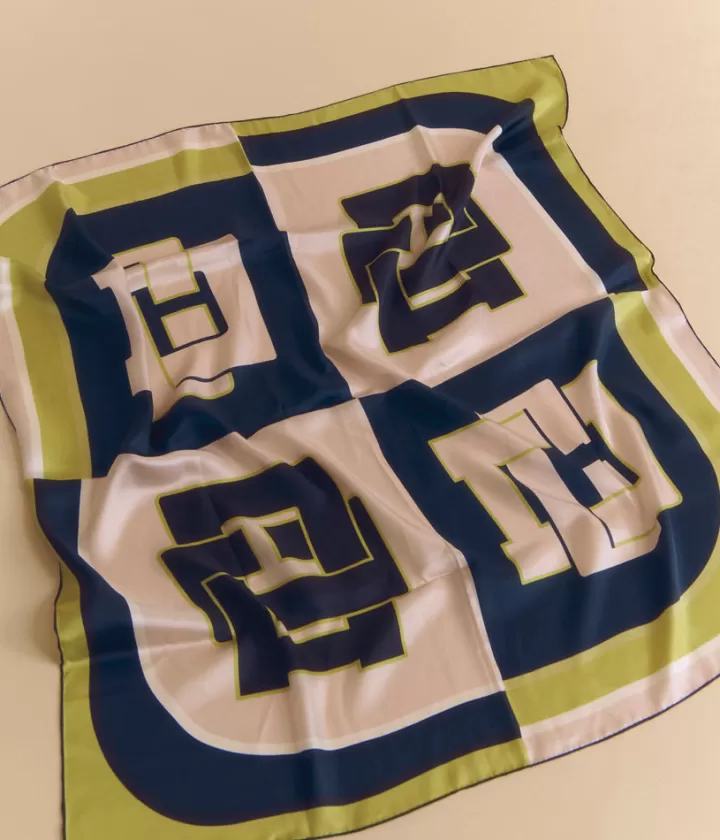 Accessoires>DEVERNOIS Carré en twill de soie Dessin exclusif Jaune