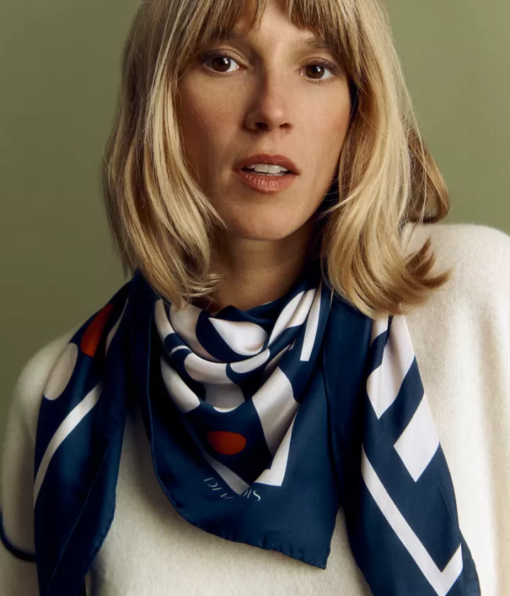 Accessoires>DEVERNOIS Carré en twill de soie Imprimé géométrique Bleumarine