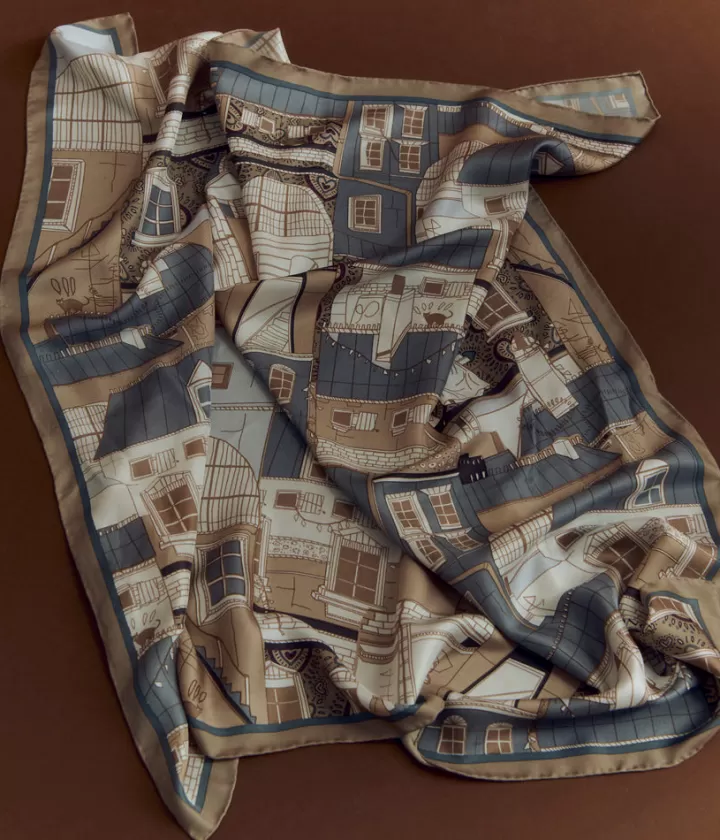 Accessoires>DEVERNOIS Grand carré imprimé en twill de soie Motif géométrique Beige