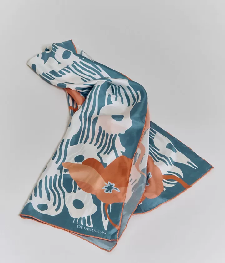 Accessoires>DEVERNOIS Étole imprimée En twill de soie Gris